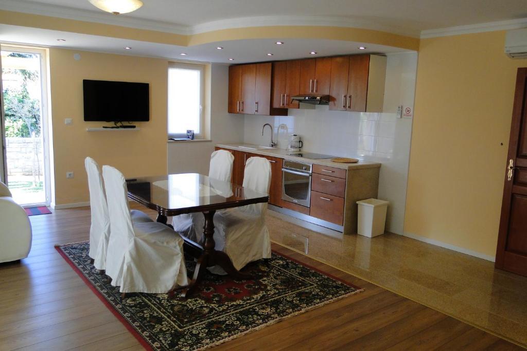 Apartments Villa Ela ウマグ 部屋 写真